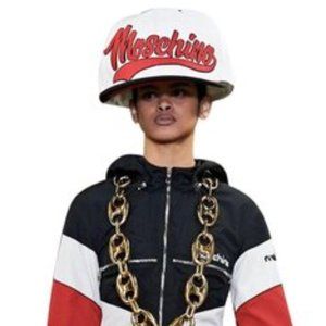 AW20 MOSCHINO Couture Jeremy Scott OVERSIZEDGIGANTIC MACRO SNAPBACK LOGO HAT NYC